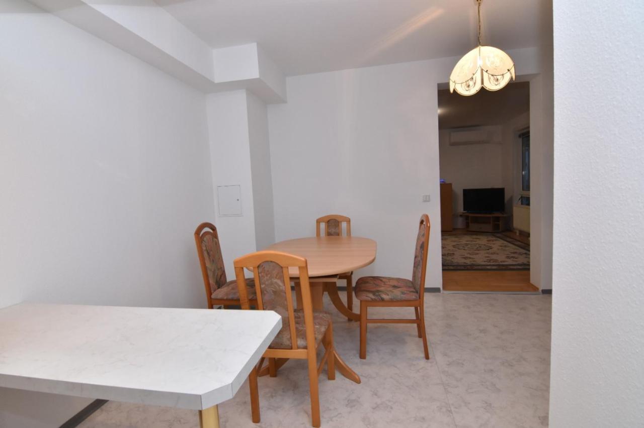 Modern Apartment At Vic Wenen Buitenkant foto